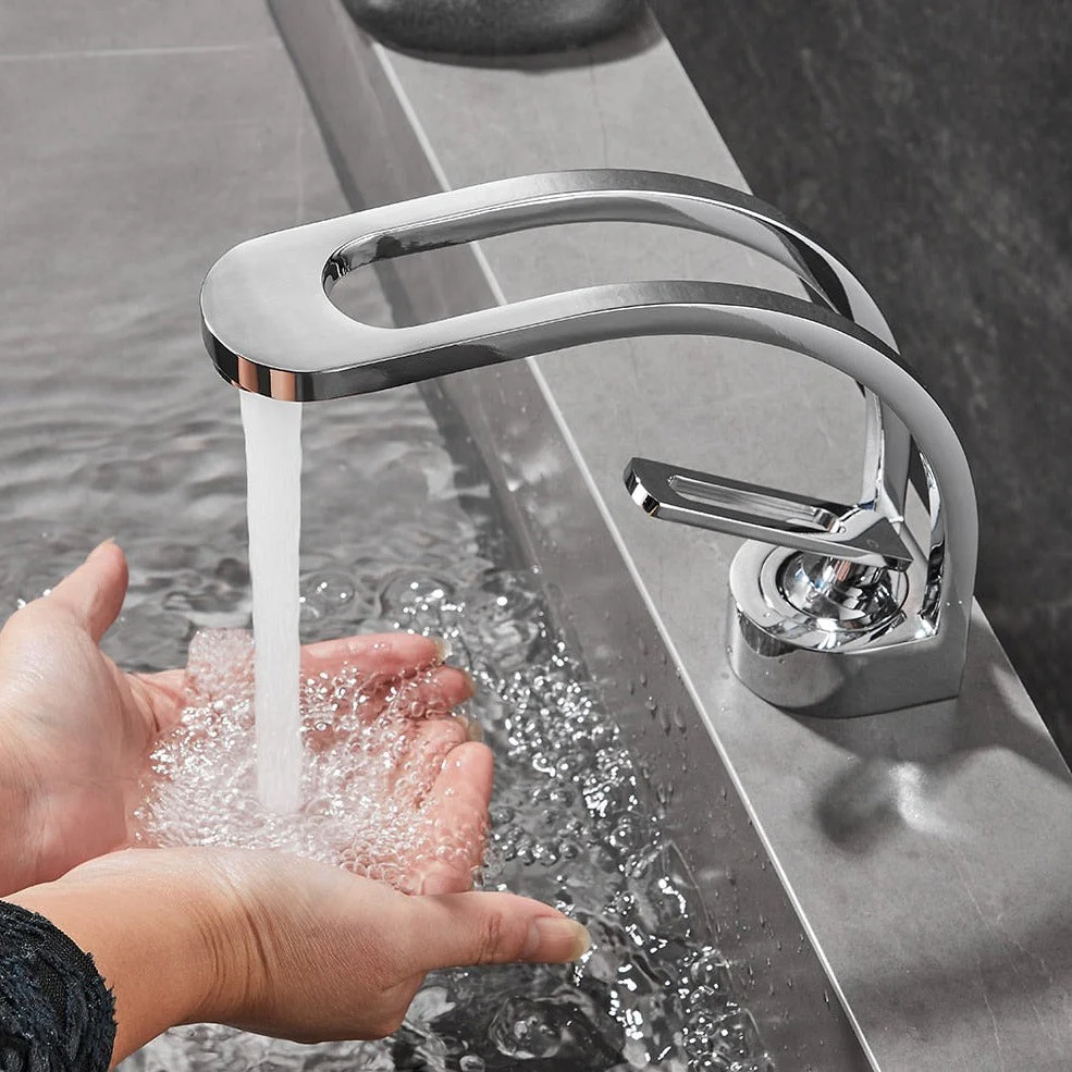 Gebogene Premium-Armatur fürs Bad – Innovatives Dual-Channel-System & edles Design - Image 10