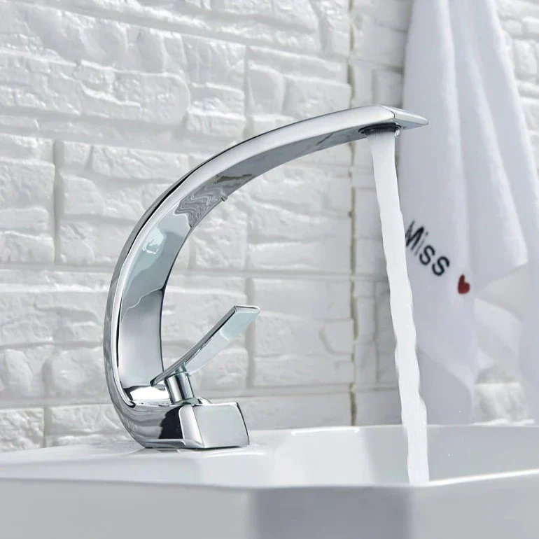 Moderner Badezimmer-Wasserhahn – Stilvoll & Funktional - Image 3