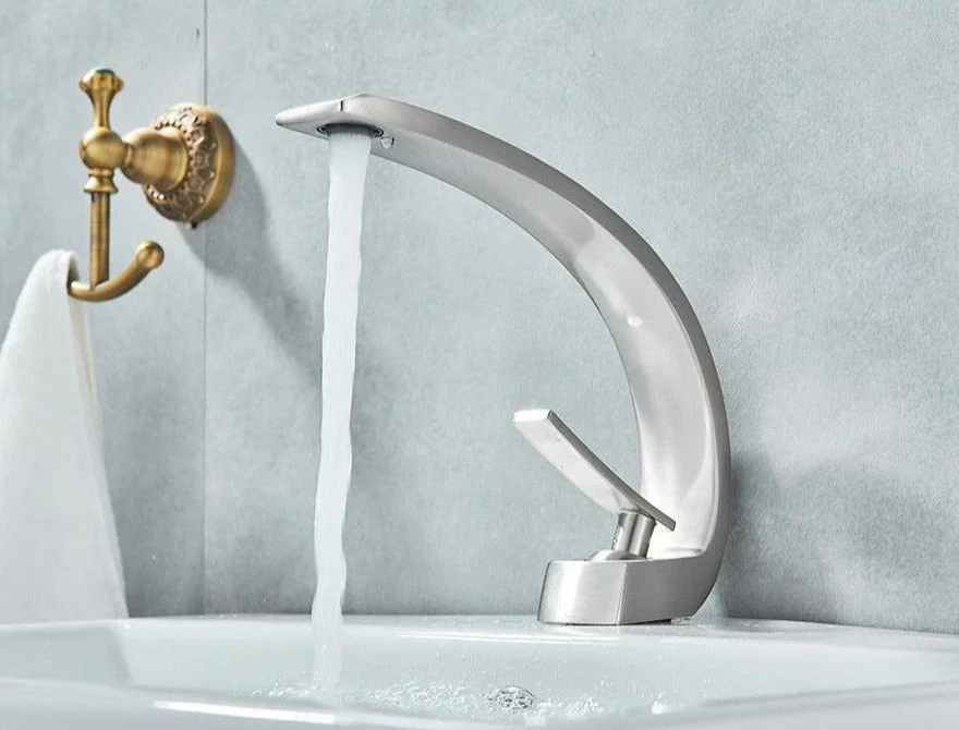Moderner Badezimmer-Wasserhahn – Stilvoll & Funktional - Image 7